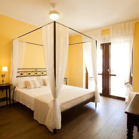 La Tuia E Il Tasso 4* Κάλιαρι