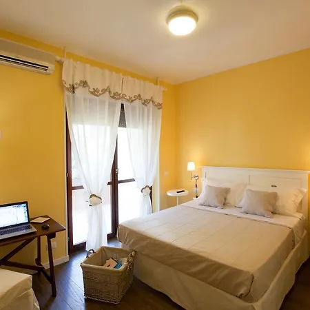 Bed and Breakfast La Tuia E Il Tasso 2*